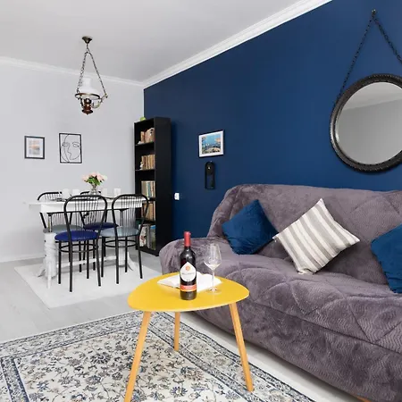Przymorze With Balcony By Renters